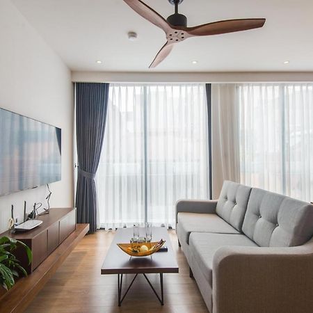 22Housing Hotel & Apartment 81 Linh Lang ハノイ市 エクステリア 写真