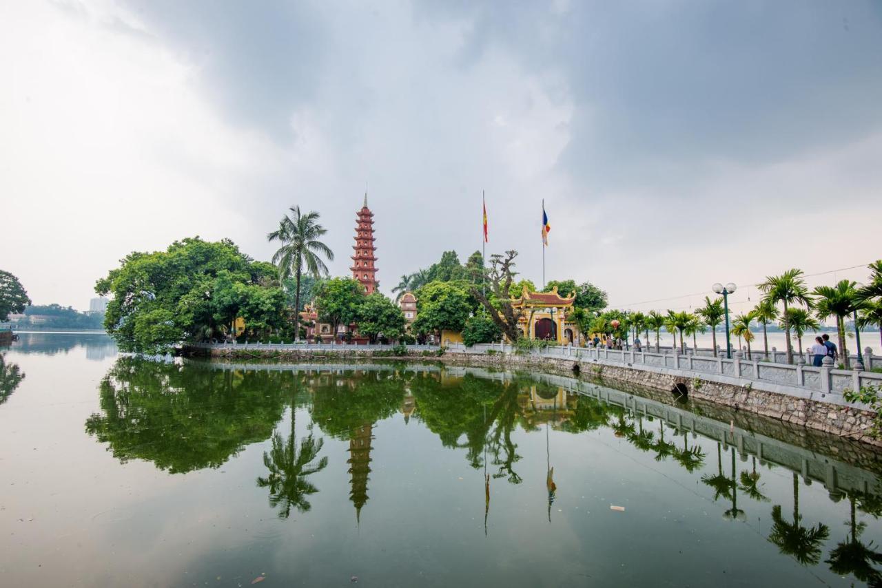 22Housing Hotel & Apartment 81 Linh Lang ハノイ市 エクステリア 写真