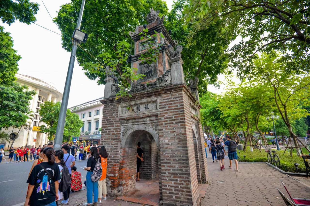 22Housing Hotel & Apartment 81 Linh Lang ハノイ市 エクステリア 写真