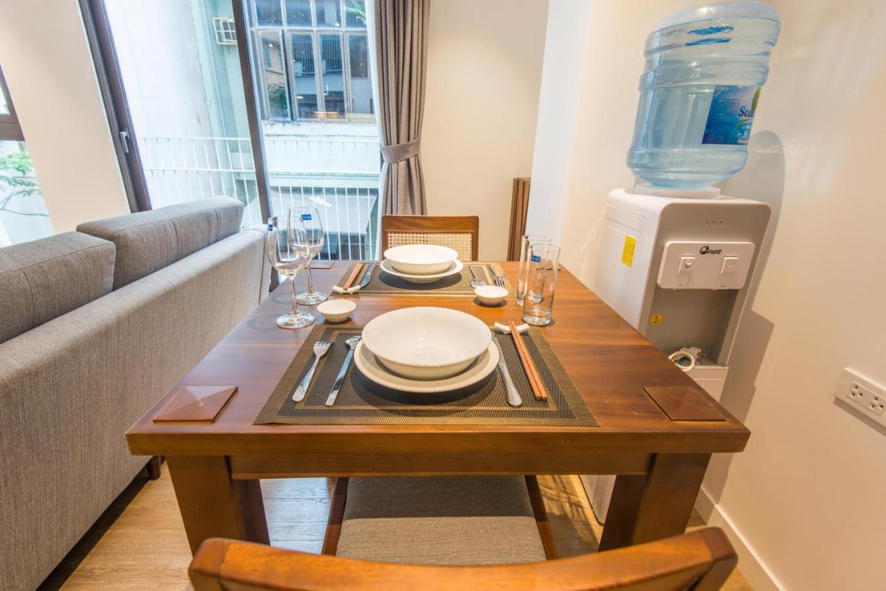 22Housing Hotel & Apartment 81 Linh Lang ハノイ市 エクステリア 写真