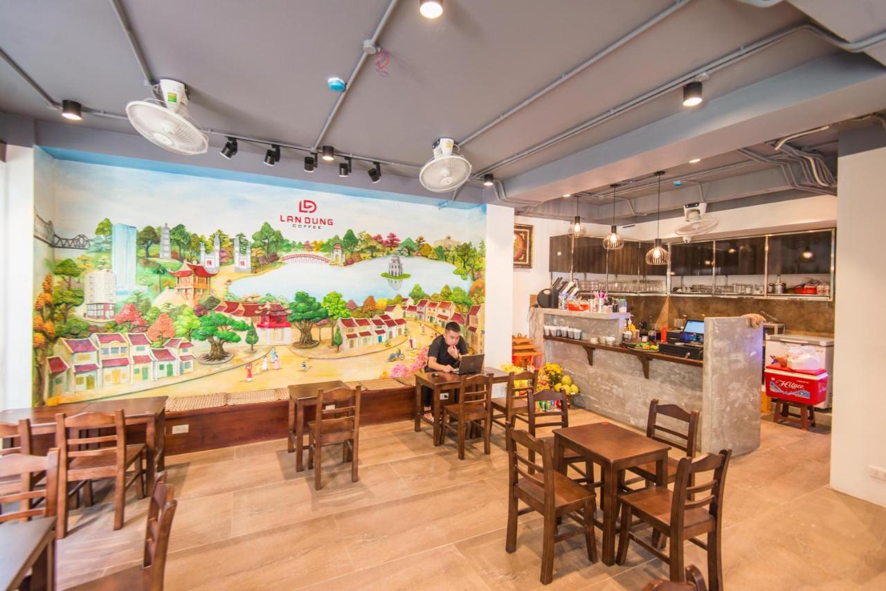 22Housing Hotel & Apartment 81 Linh Lang ハノイ市 エクステリア 写真