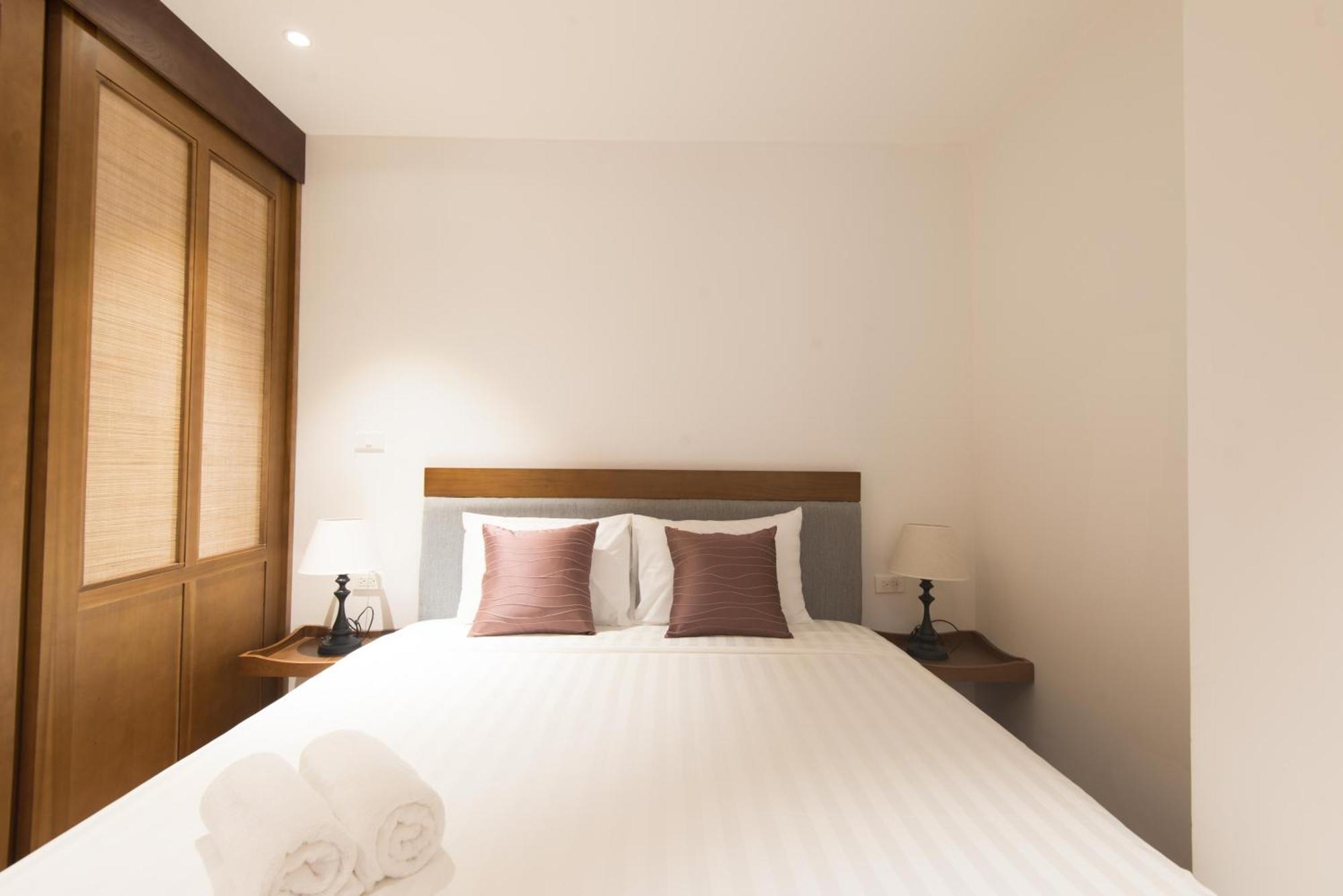 22Housing Hotel & Apartment 81 Linh Lang ハノイ市 エクステリア 写真