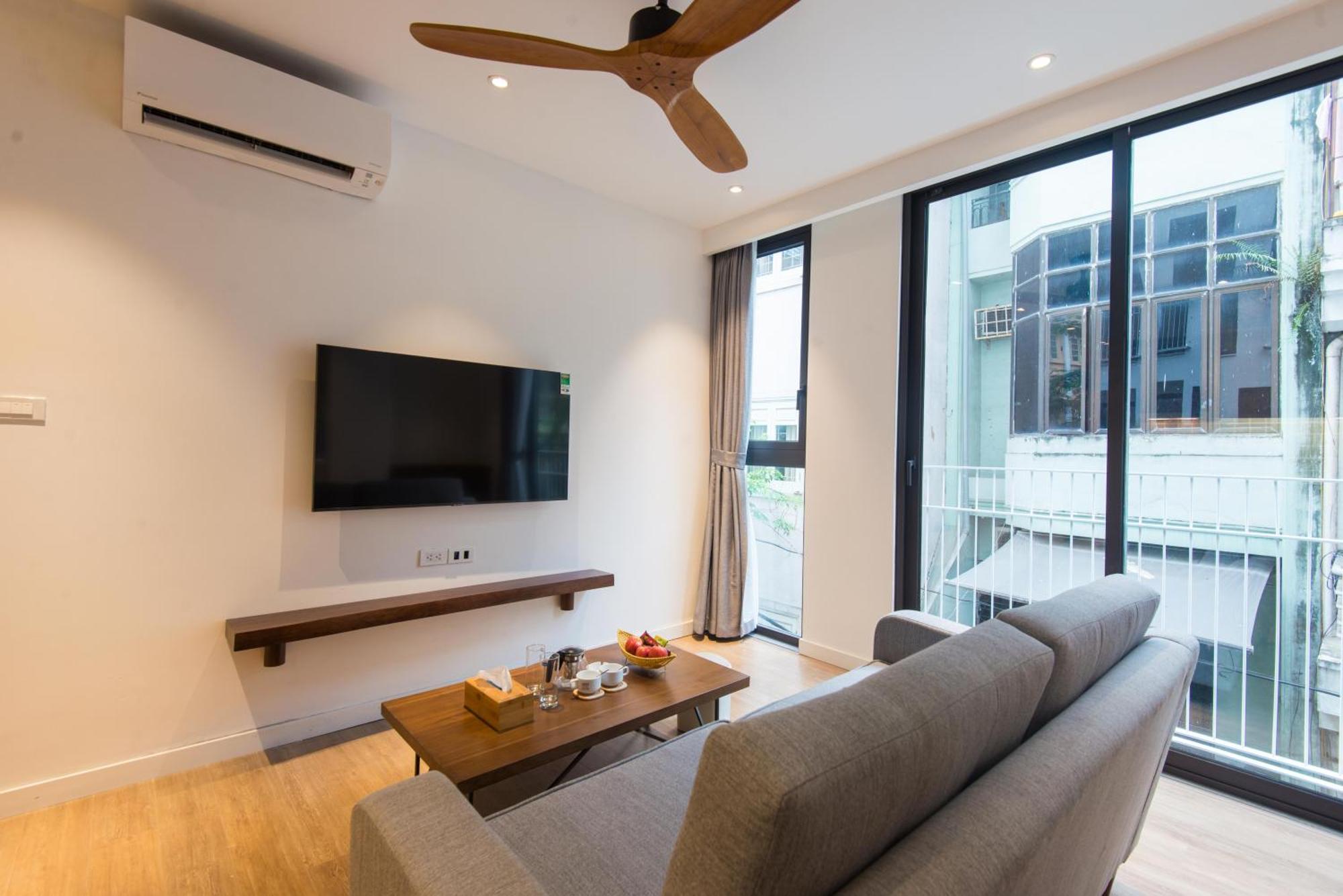 22Housing Hotel & Apartment 81 Linh Lang ハノイ市 エクステリア 写真