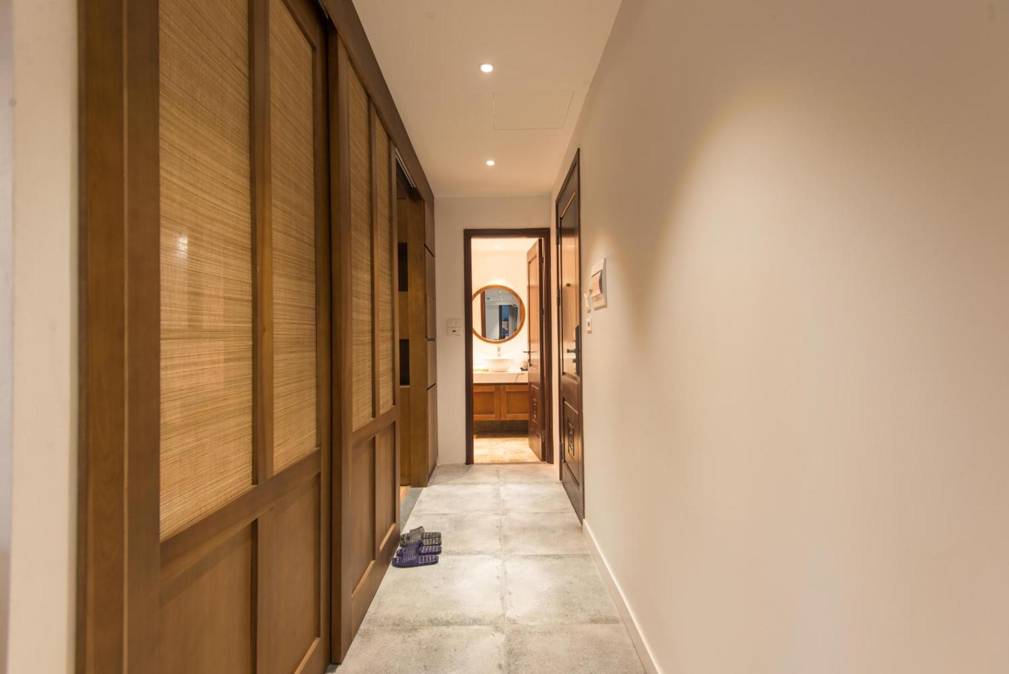 22Housing Hotel & Apartment 81 Linh Lang ハノイ市 エクステリア 写真
